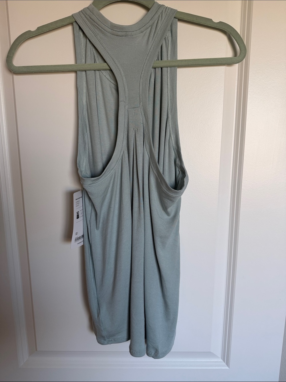 Athleta Women’s Ease In Tank - Picture 4 of 7